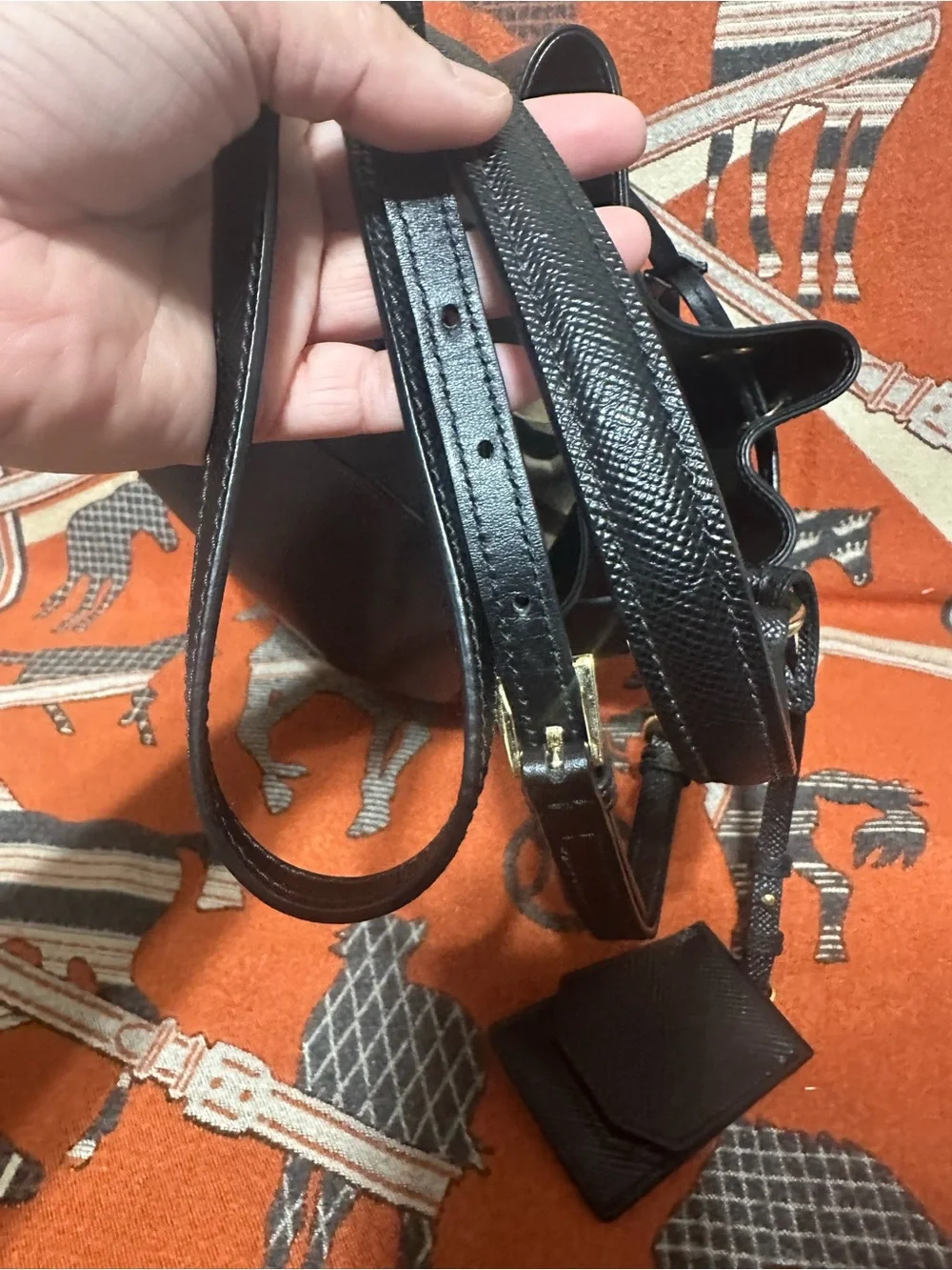 PRADA❤️🌟BLACK SAFFIANO LEATHERL BUCKET BAG WITH GOLD HARDWARE ⭐️ - Picture 8 of 15